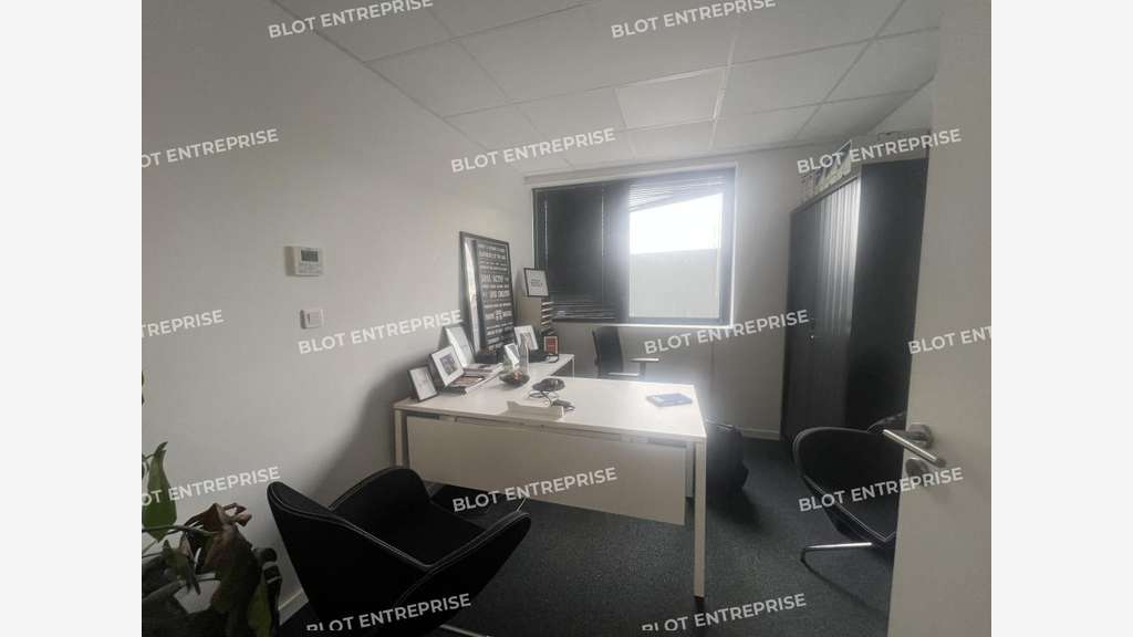 A louer bureaux 1437m² à Rennes Ouest