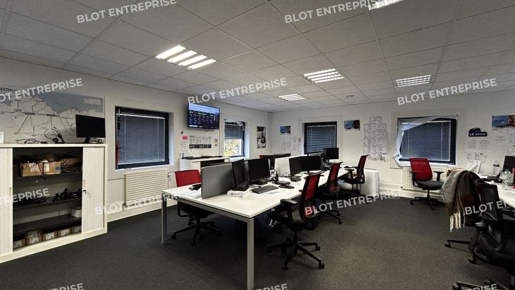 A louer bureaux rénovés de 248m² à Rennes SUD