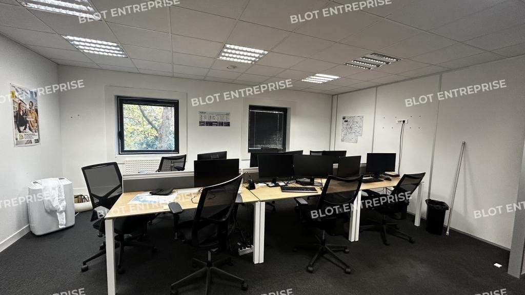 A louer bureaux rénovés de 248m² à Rennes SUD