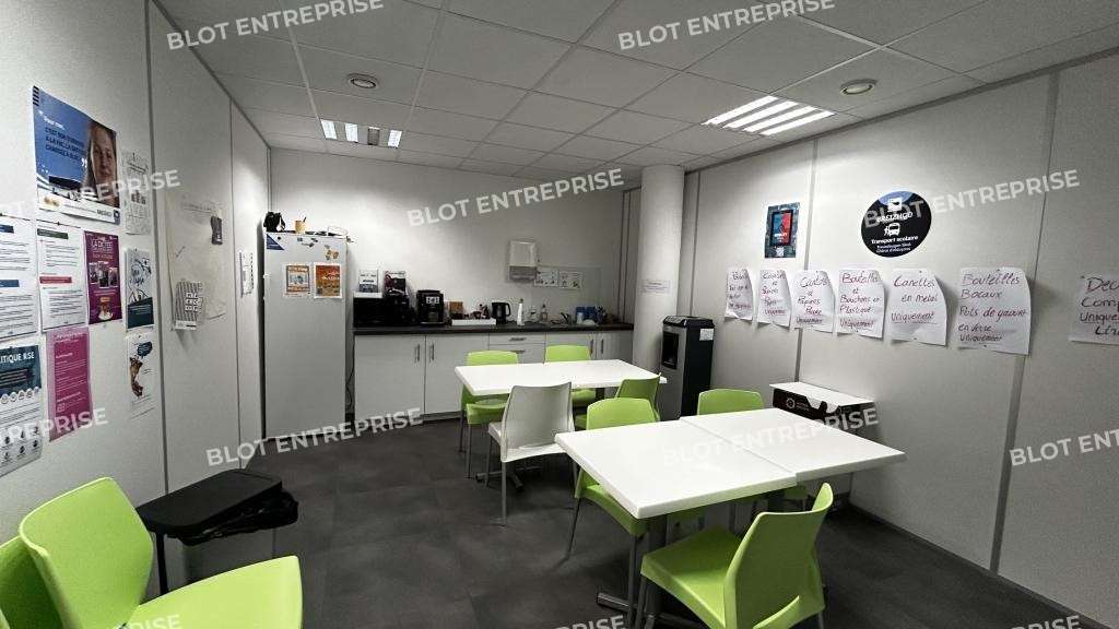 A louer bureaux rénovés de 248m² à Rennes SUD