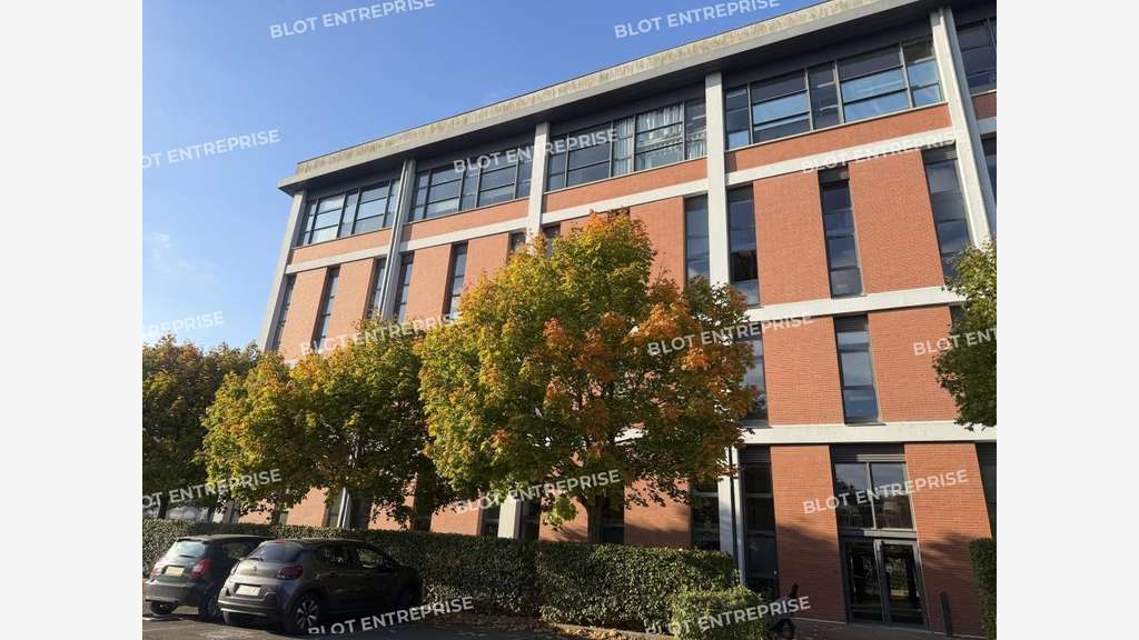A louer bureaux 300m² Rennes zone Route de Lorient