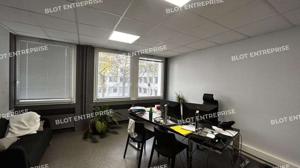 A louer bureaux de 175m² au 1er étage à Rennes