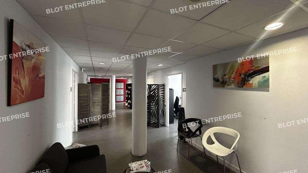 A louer bureaux de 175m² au 1er étage à Rennes