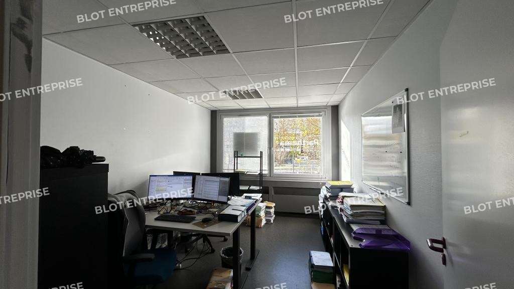 A louer bureaux de 175m² au 1er étage à Rennes