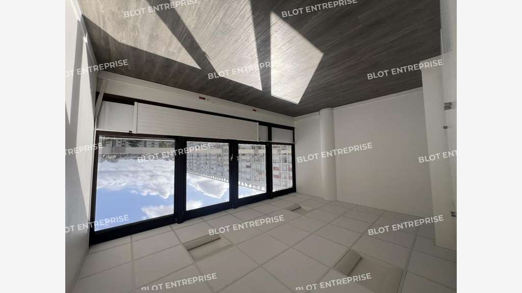A louer bureaux de 640m² en R+5 à Rennes Colombier