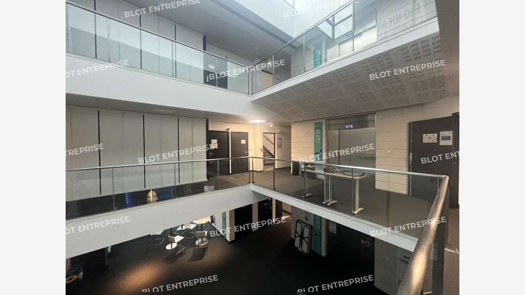A louer bureaux 2918m² empl stratégique à Rennes