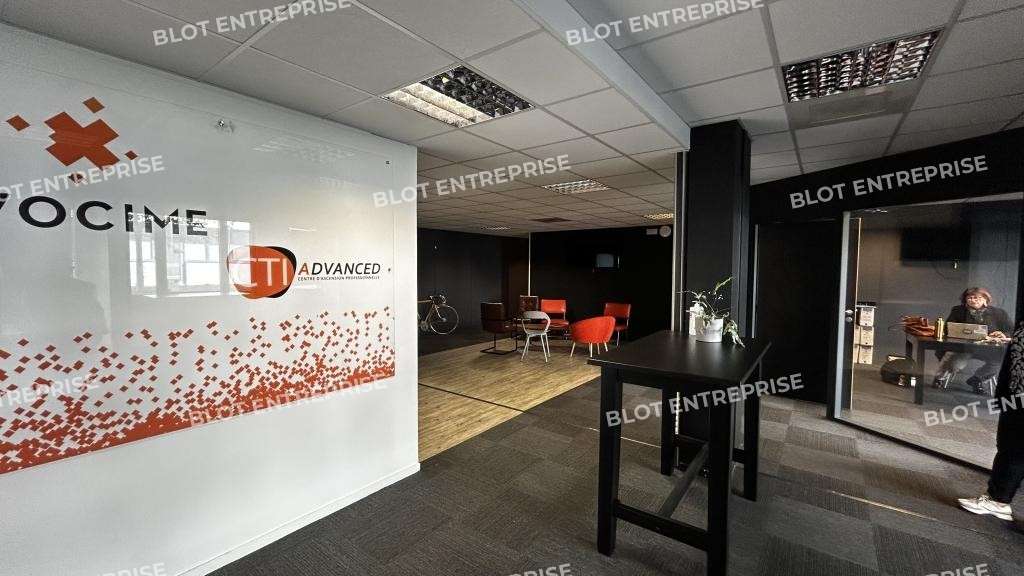 A louer bureaux rénovés de 381m² à Rennes