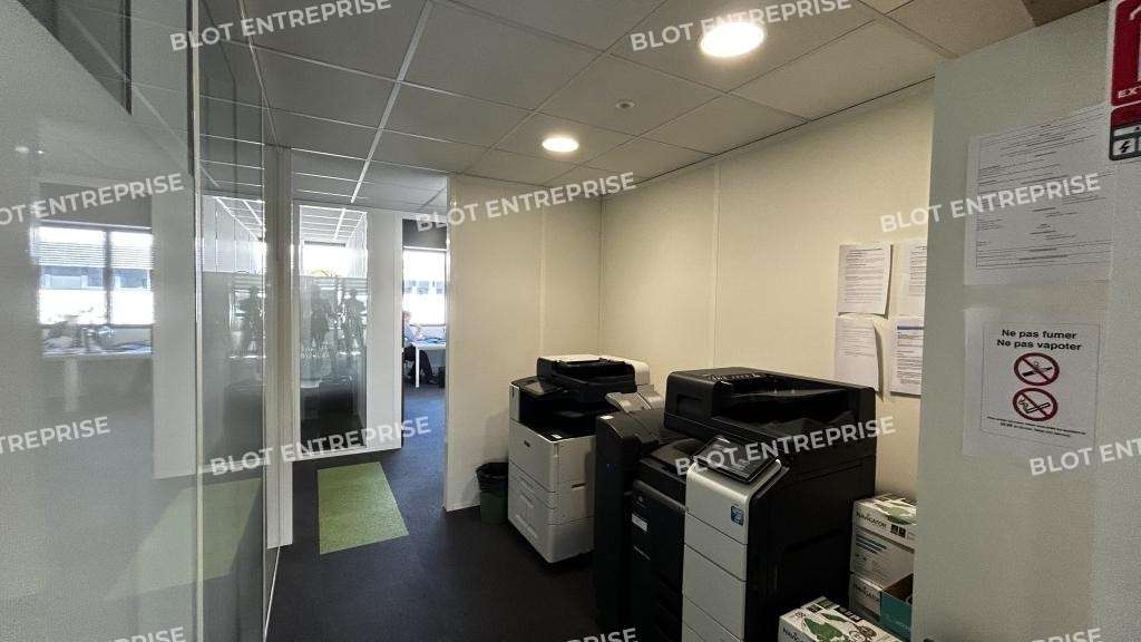 A louer bureaux 345m² accès PMR et parkings Rennes