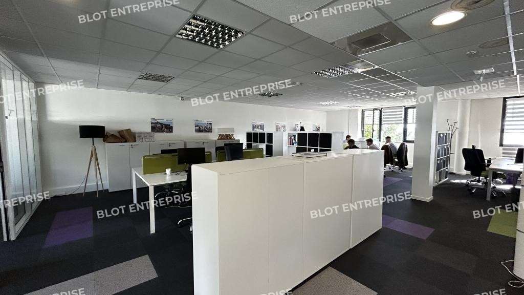 A louer bureaux 345m² accès PMR et parkings Rennes