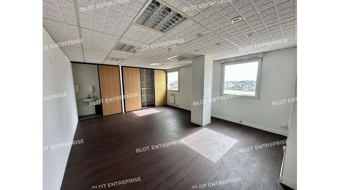 A louer bureaux 149m² PMR centre-ville de Rennes