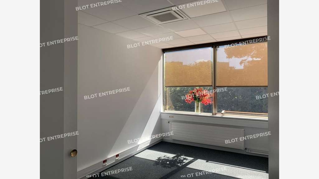 A louer bureaux 430m² à Rennes Métro Gros Chêne