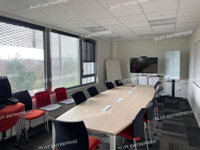 A louer bureaux de 270m² au 4ème étage à Rennes
