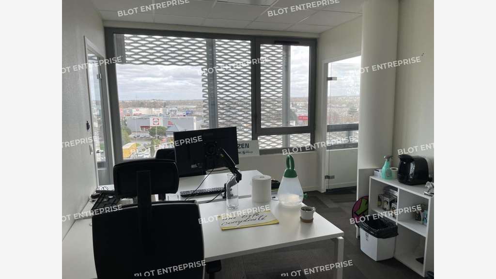 A louer bureaux de 270m² au 4ème étage à Rennes