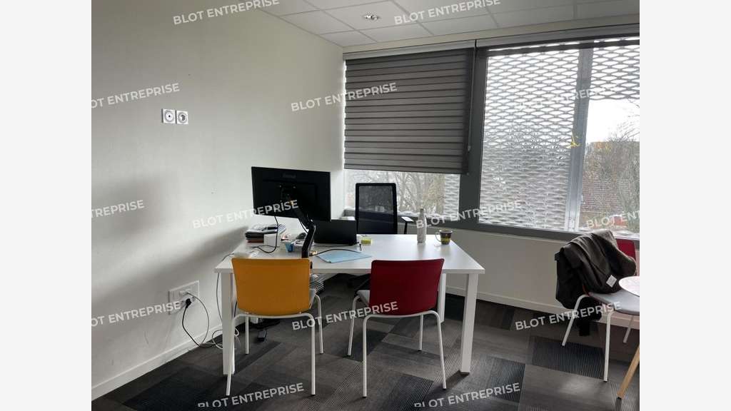 A louer bureaux de 270m² au 4ème étage à Rennes