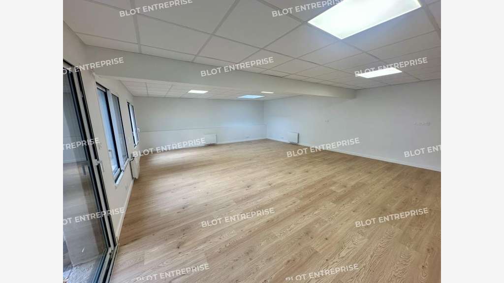 A louer bureaux rénovés 87m² à Rennes Thabor