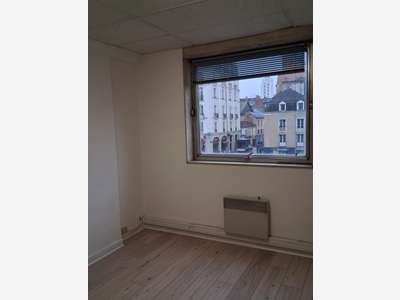 A louer bureau 27m² à Rennes Duguay Trouin