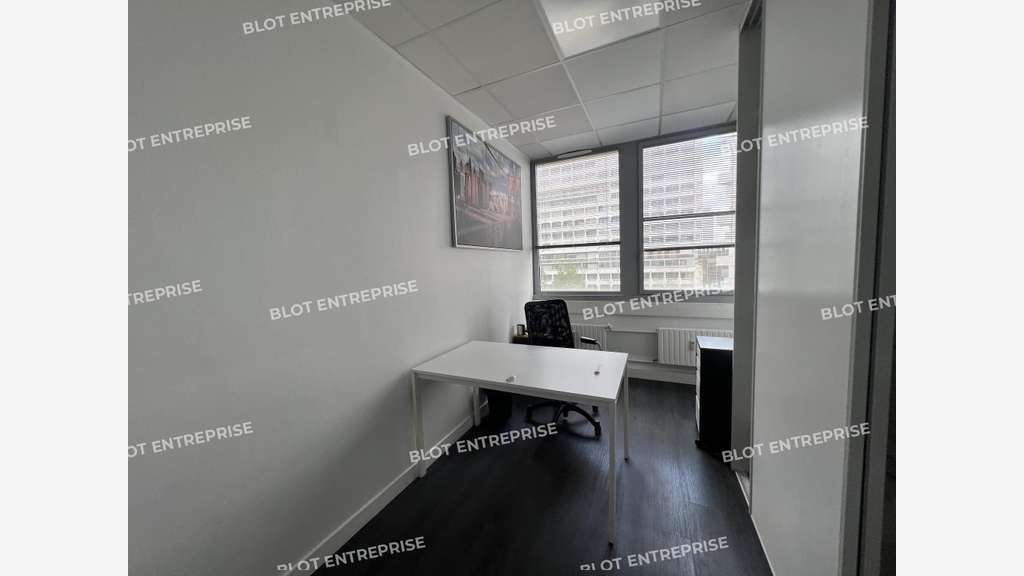 A louer bureaux rénovés 661m² accès PMR à Rennes