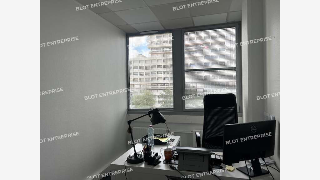 A louer bureaux rénovés 661m² accès PMR à Rennes