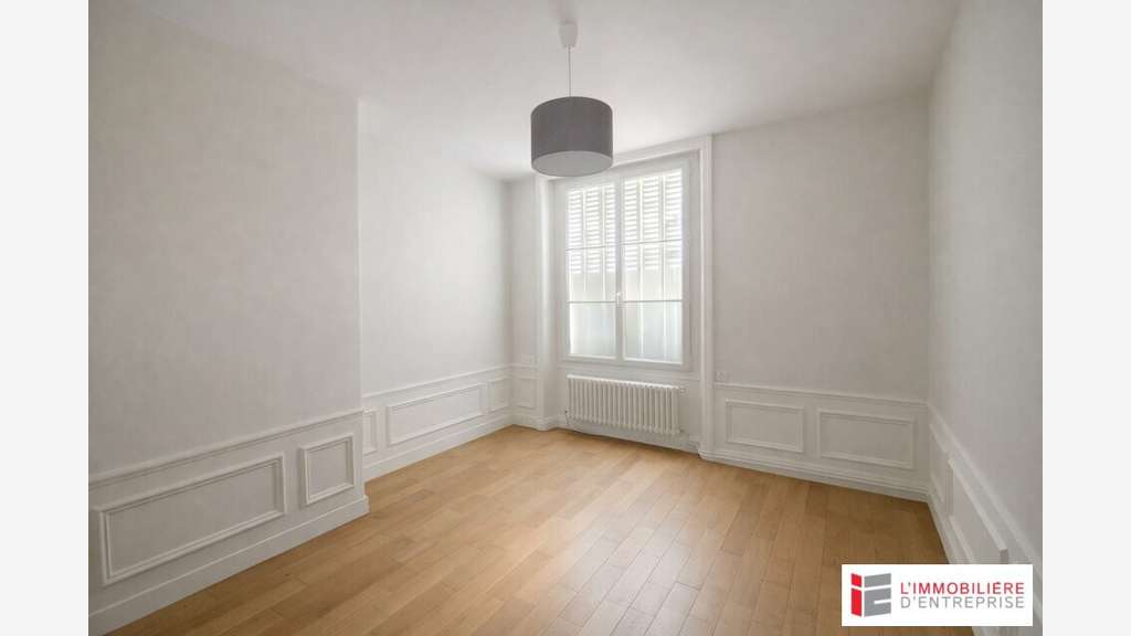Plateau de bureaux 65m² RDC à louer à Rennes