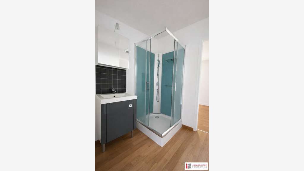 Plateau de bureaux 65m² RDC à louer à Rennes