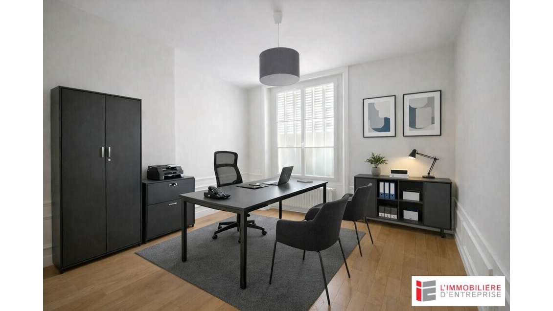 Plateau de bureaux 65m² RDC à louer à Rennes