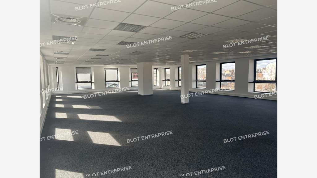 TRI-EXCLUSIVITE A louer bureaux 549m² R+3 Rennes