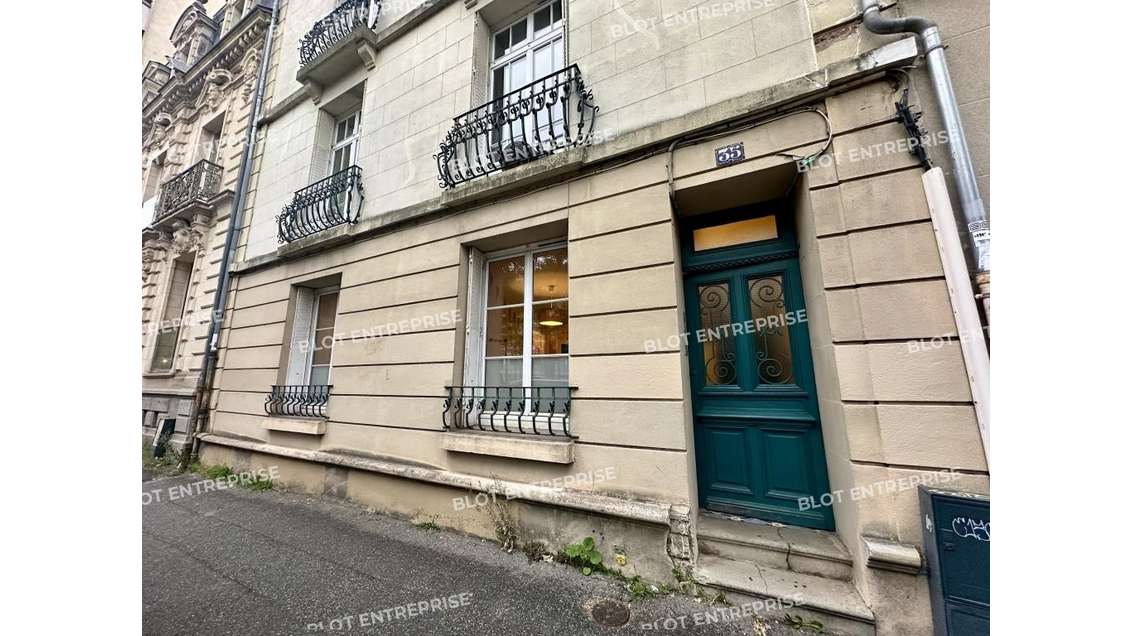 A louer bureaux indépendants de 55m² Rennes centre