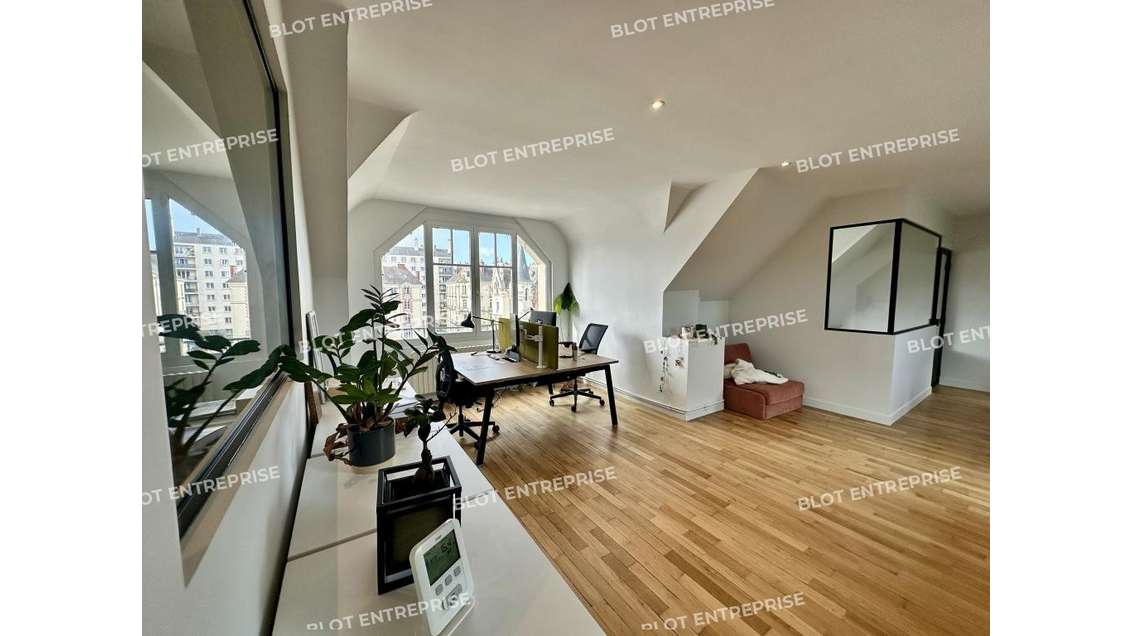 A LOUER - BUREAUX 115 m² - RENNES
