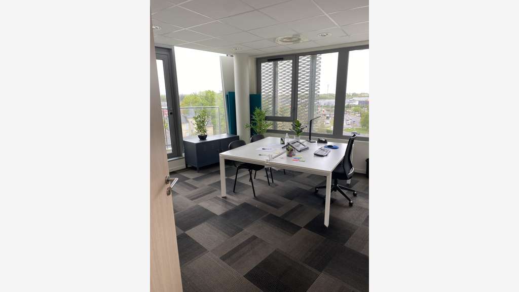 A louer bureaux 275m² immeuble Equinoxe à Rennes