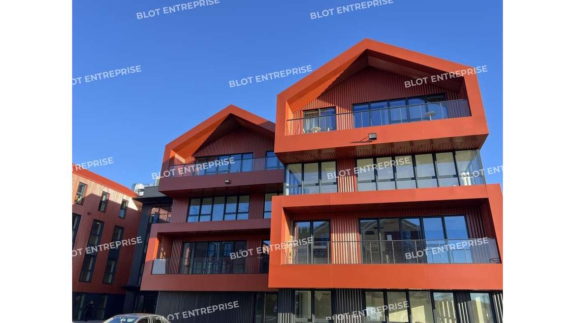 A louer locaux livrés neufs RT 2012 à Rennes