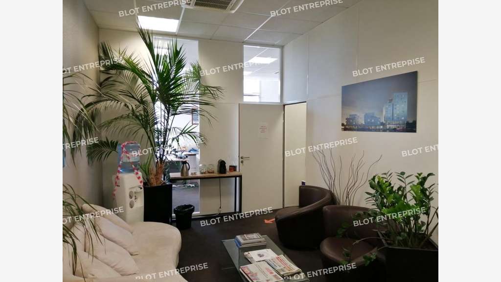 A louer bureaux 801m² R+1 / R+2 à Rennes