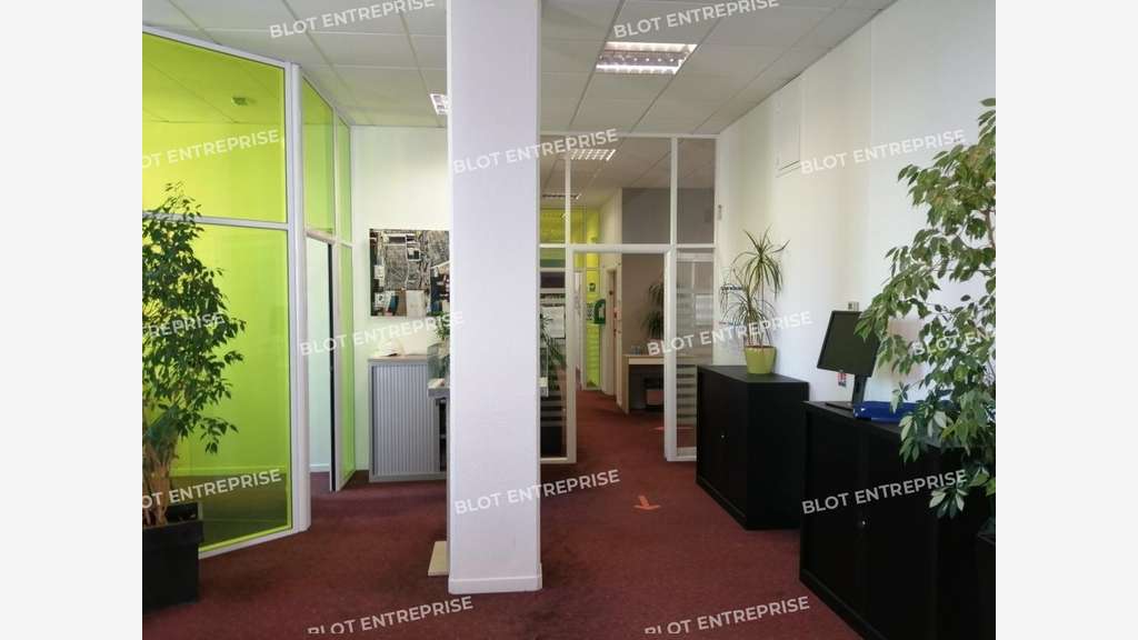 A louer bureaux 801m² R+1 / R+2 à Rennes