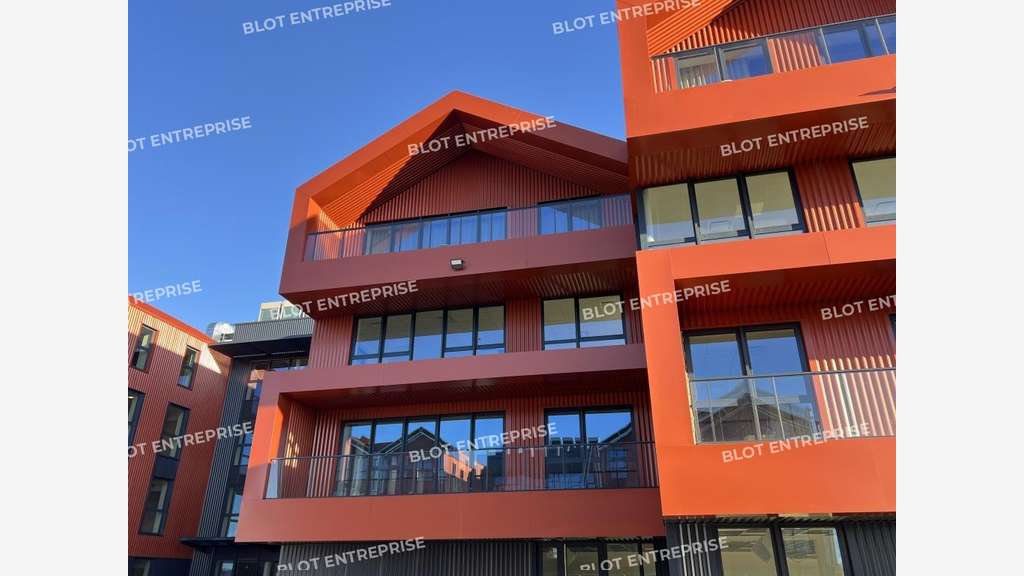 A louer locaux neufs 826m² divisibles R+2 à Rennes