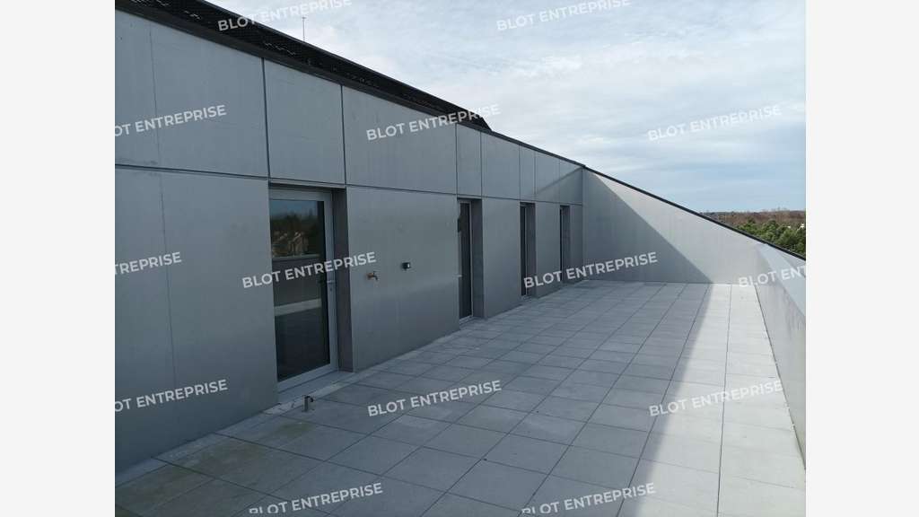A louer bureaux 1 287m² Rennes Boulevard Armorique