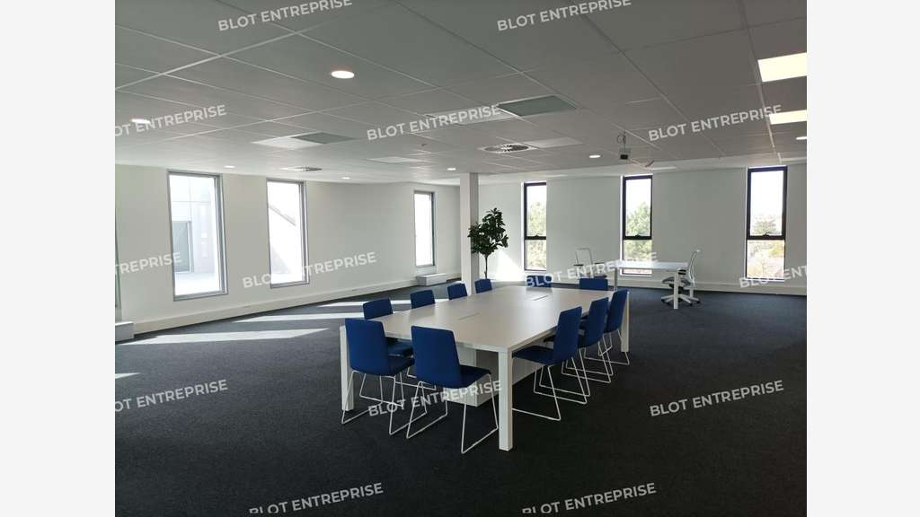 A louer bureaux 1 287m² Rennes Boulevard Armorique