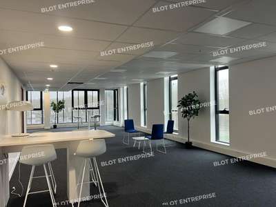 A louer bureaux 1 287m² Rennes Boulevard Armorique