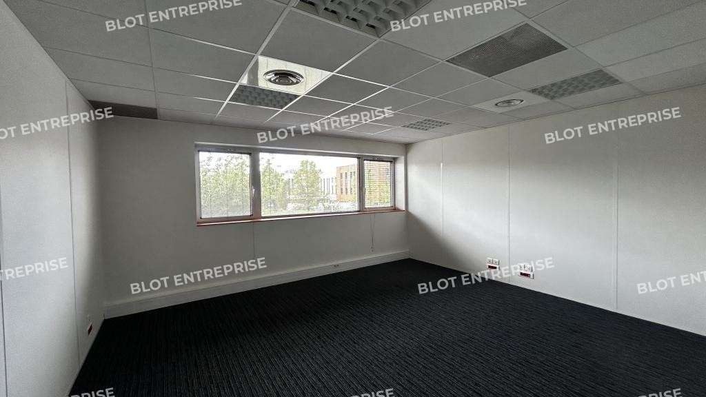 A louer bureaux de 398m² à Rennes Champeaux