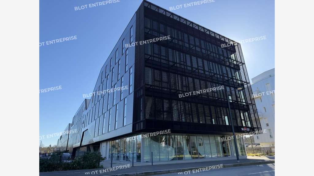 A louer bureaux 213m² Rennes Boulevard d'Armorique