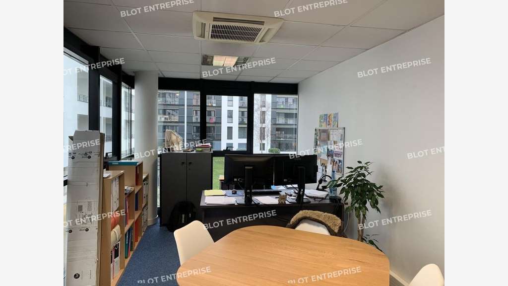 A louer bureaux de 206m² proche gare de Rennes