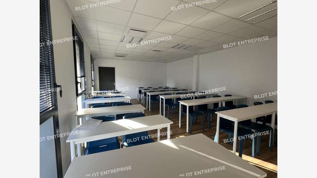 A louer bureaux 465m² Rennes Ecopole Sud Est