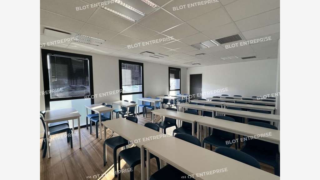 A louer bureaux 465m² Rennes Ecopole Sud Est