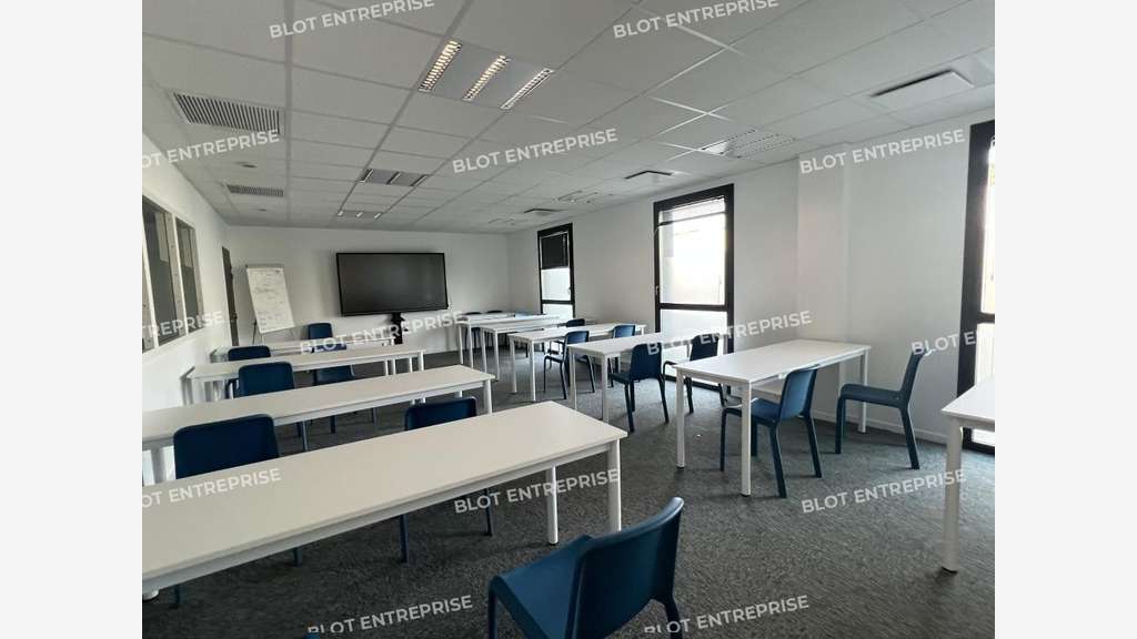 A louer bureaux 465m² Rennes Ecopole Sud Est