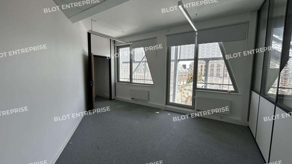 A LOUER - BUREAUX 295 m² - RENNES