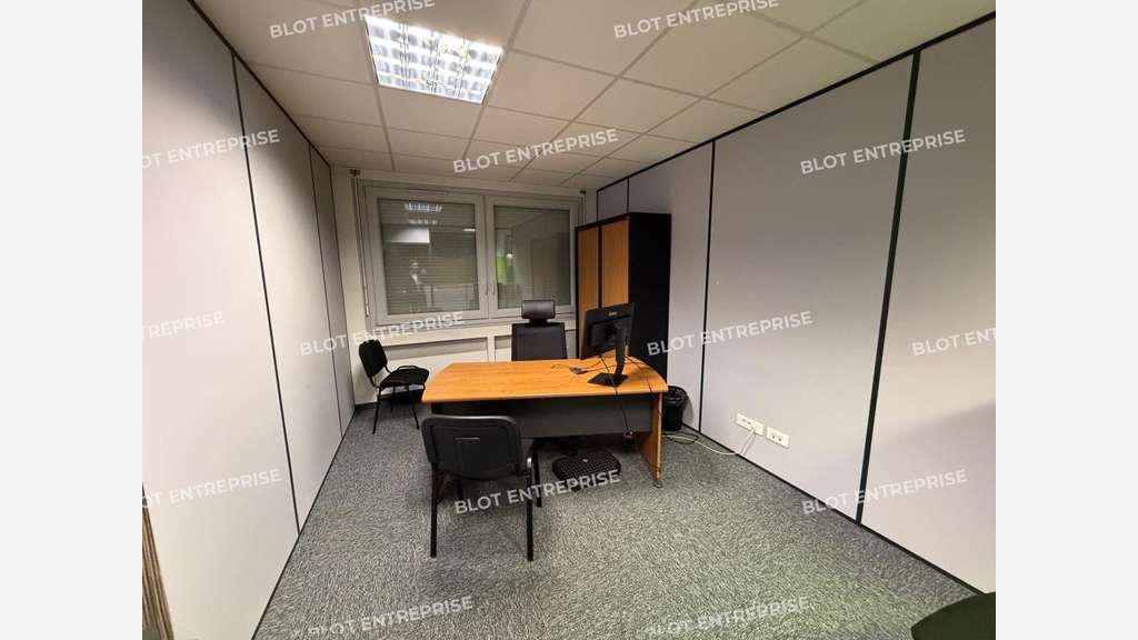 A LOUER BUREAUX 404 m² RENNES FREVILLE