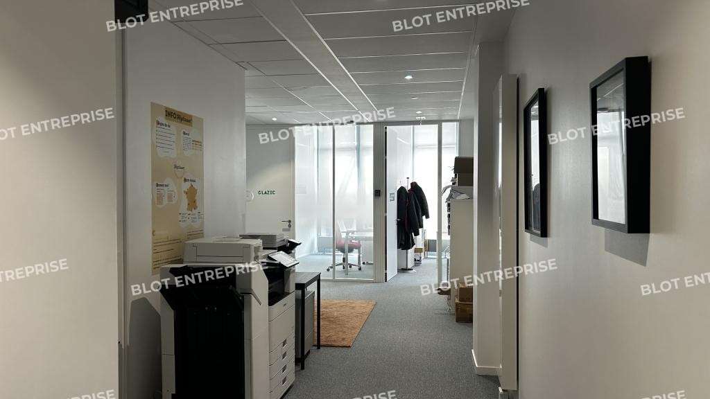 A LOUER - BUREAUX 243 m² RENNES GARE