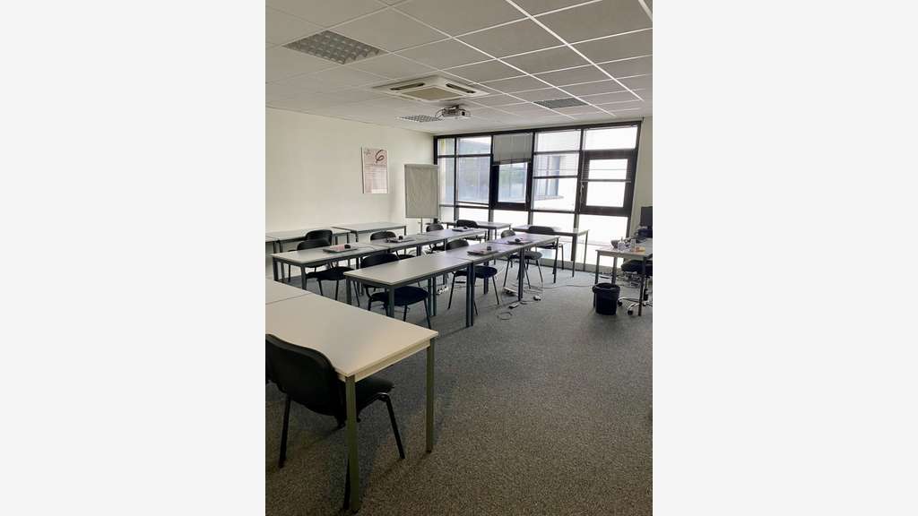 Bureaux 228m² R+1 à louer à Rennes