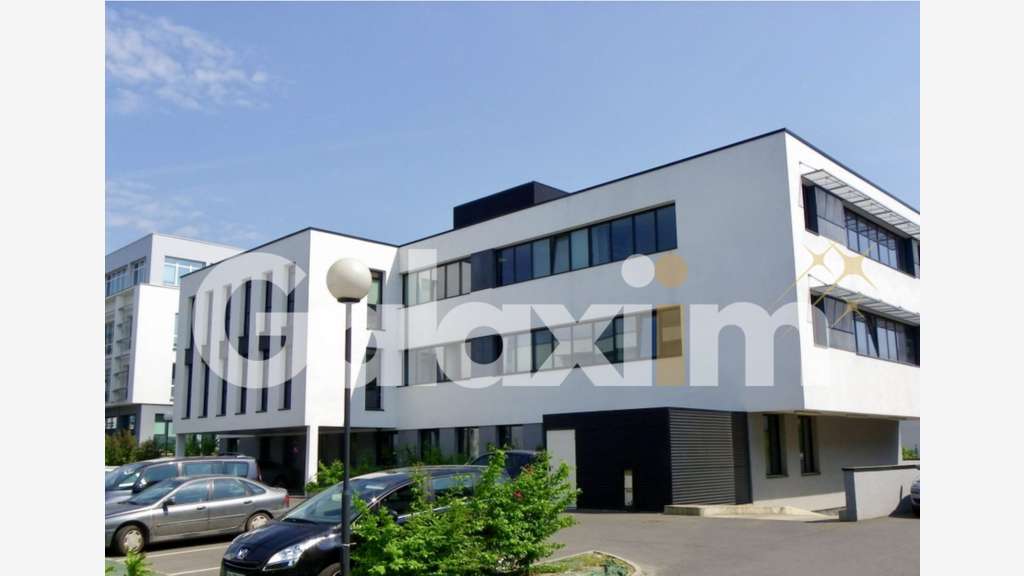 Bureaux 228m² R+1 à louer à Rennes