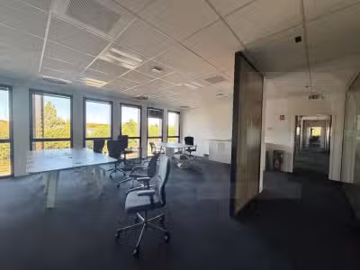 A louer plateau ERP5 aménagé et cloisonné à Rennes