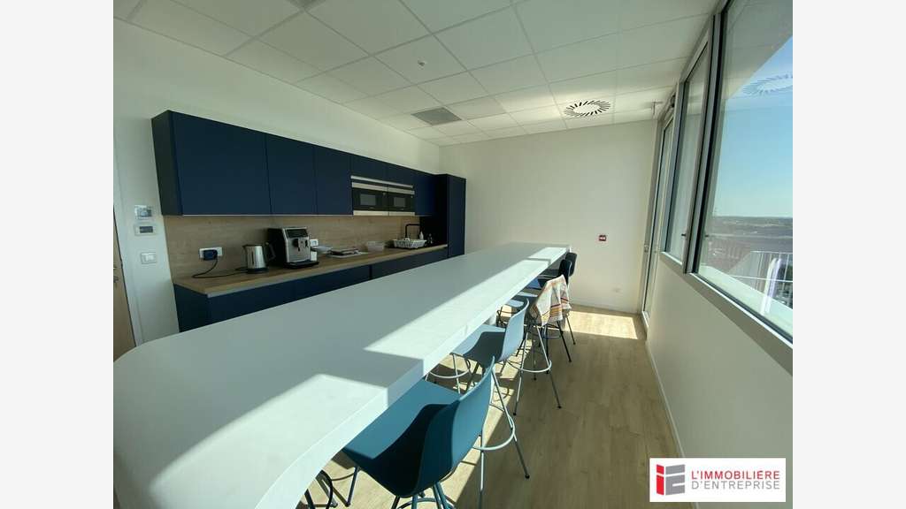 Bureaux de 40m² à louer en zone tertiaire à Rennes