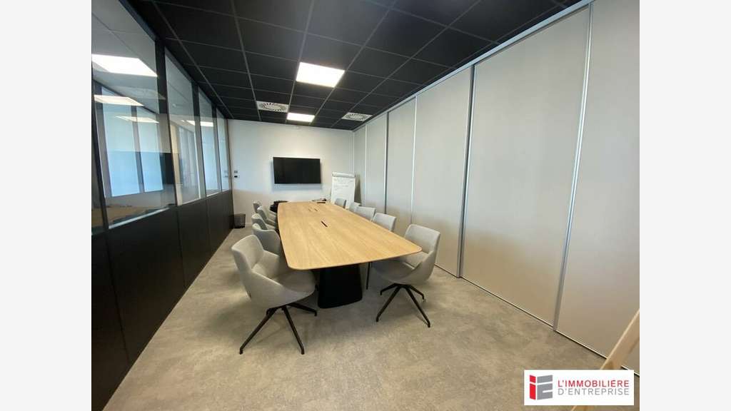 Bureaux de 40m² à louer en zone tertiaire à Rennes